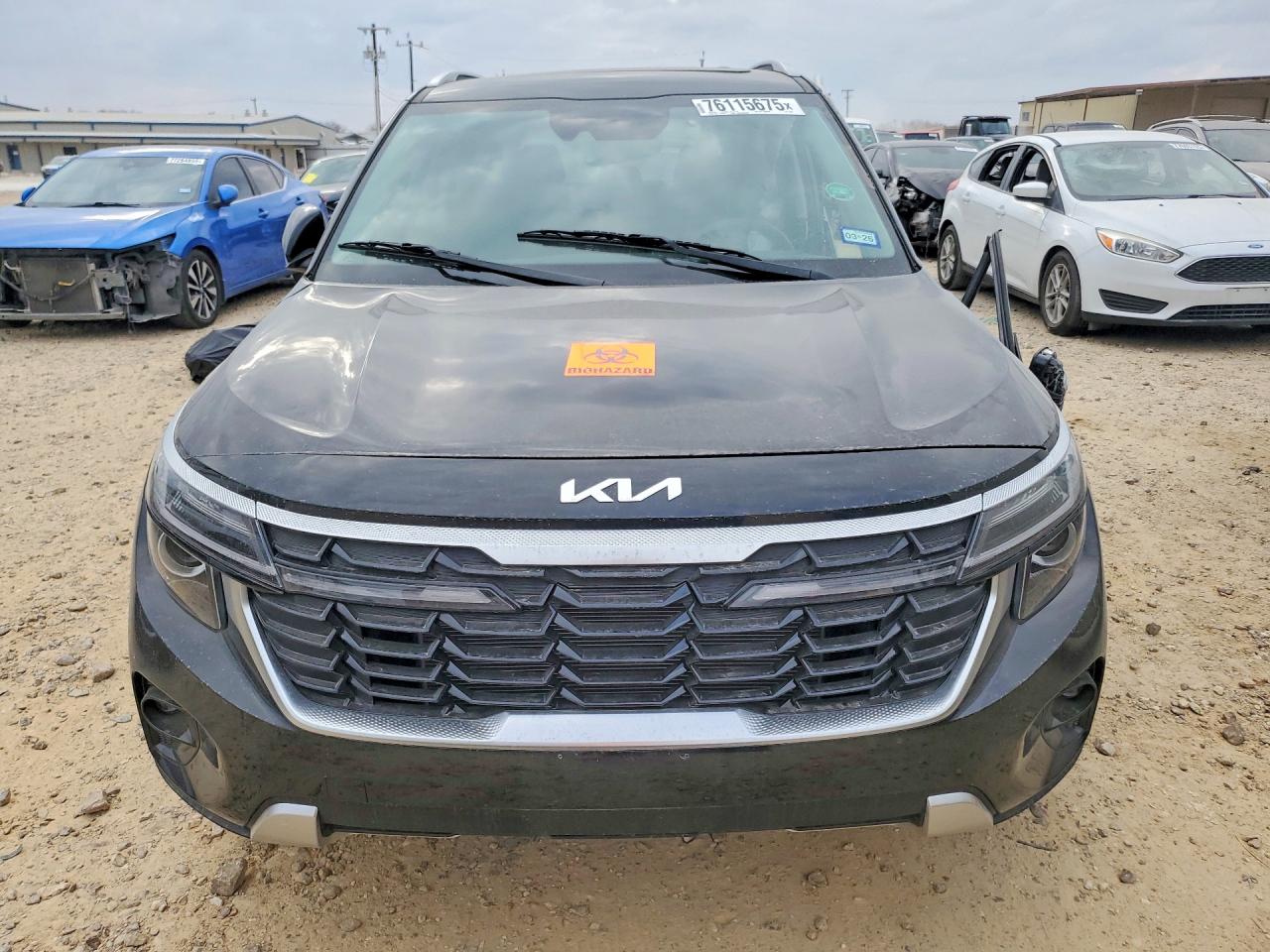 2025 KIA SELTOS EX photo 13