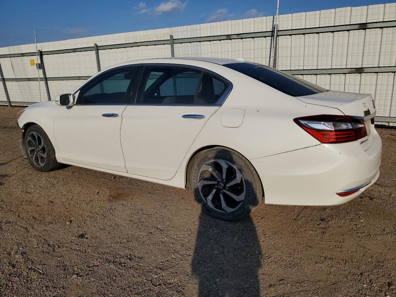 2016 HONDA ACCORD EXL photo 2