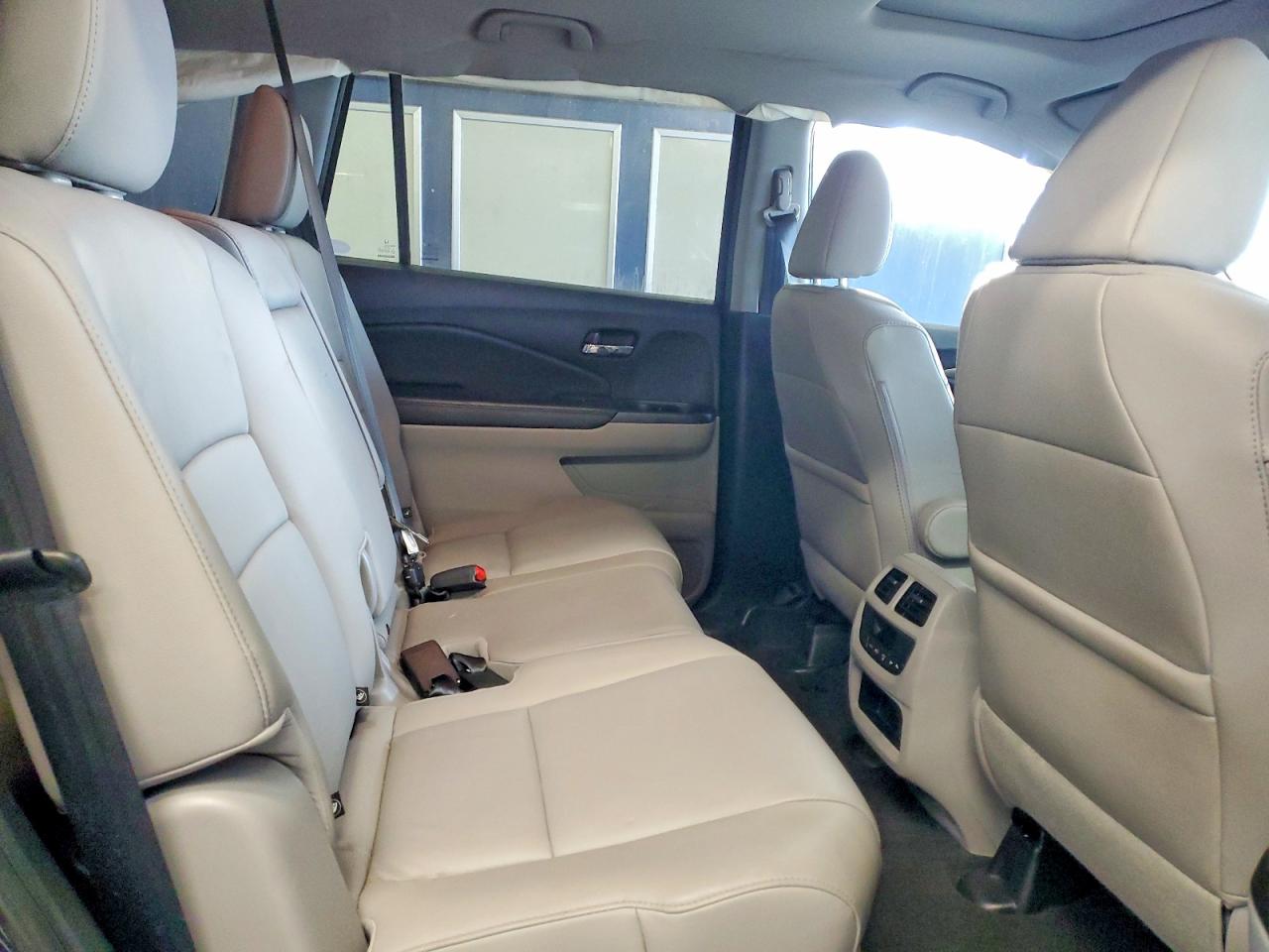 2016 HONDA PILOT EXL photo 21