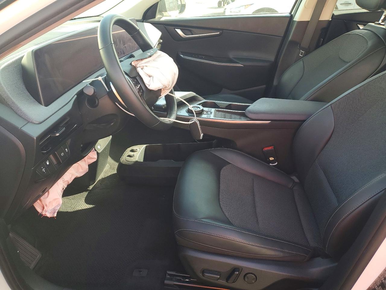 2024 KIA EV6 LIGHT LONG RANGE photo 13
