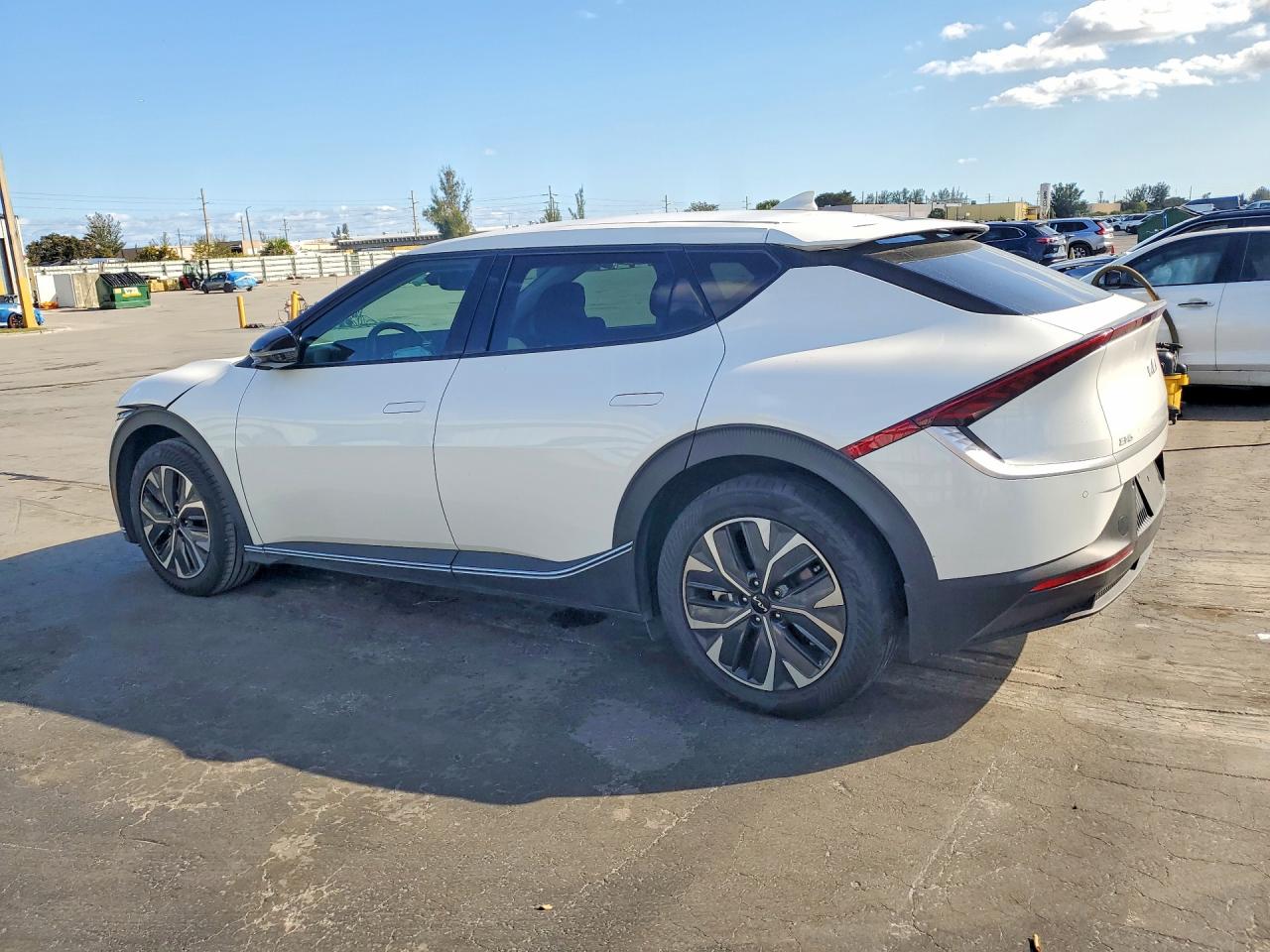 2024 KIA EV6 LIGHT LONG RANGE photo 3