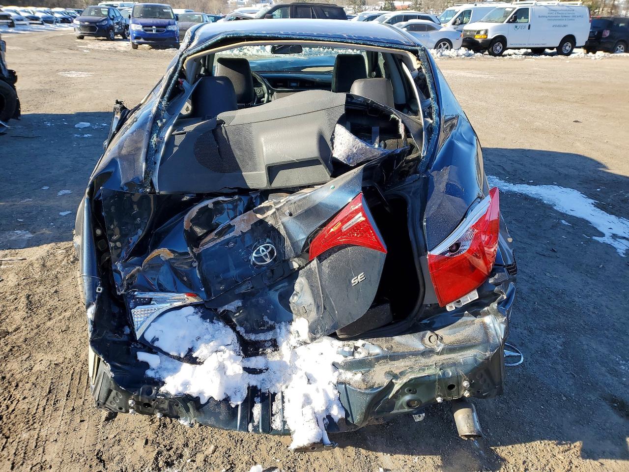 2017 TOYOTA COROLLA L photo 6