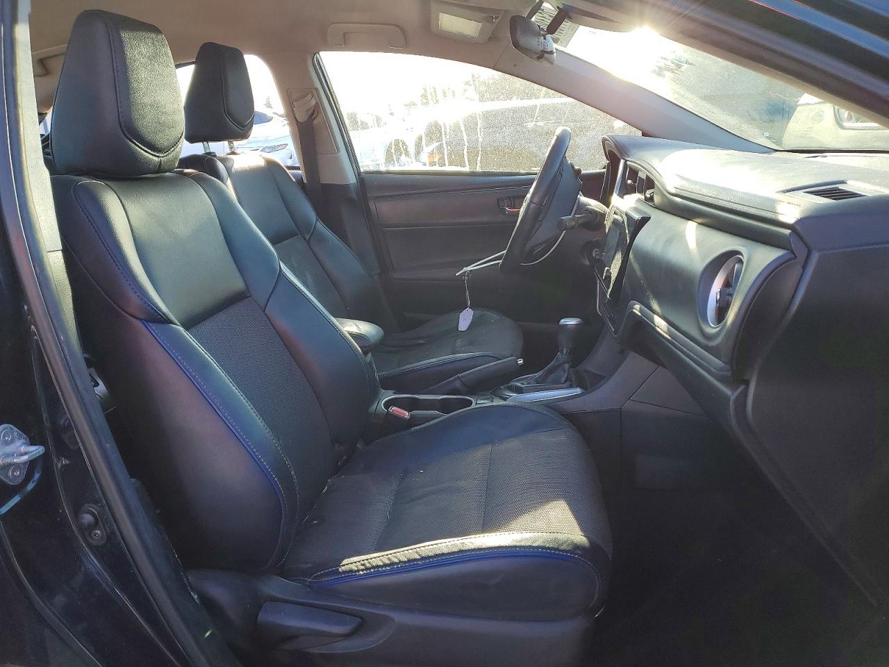 2017 TOYOTA COROLLA L photo 7