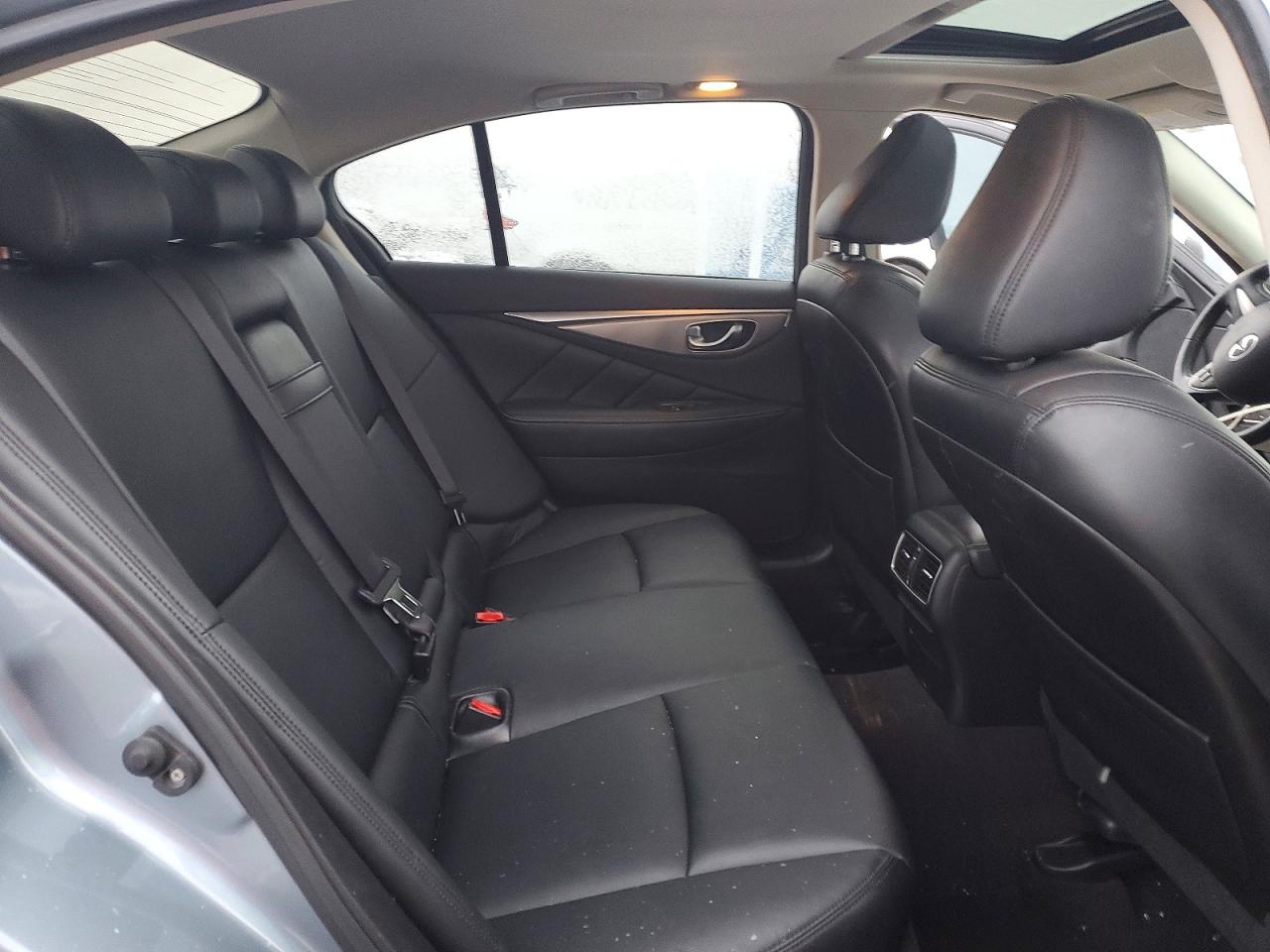 2015 INFINITI Q50 BASE photo 19