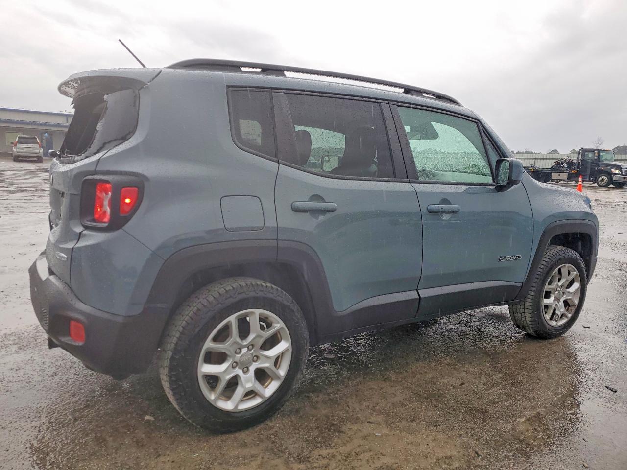 2017 JEEP RENEGADE LATITUDE photo 5