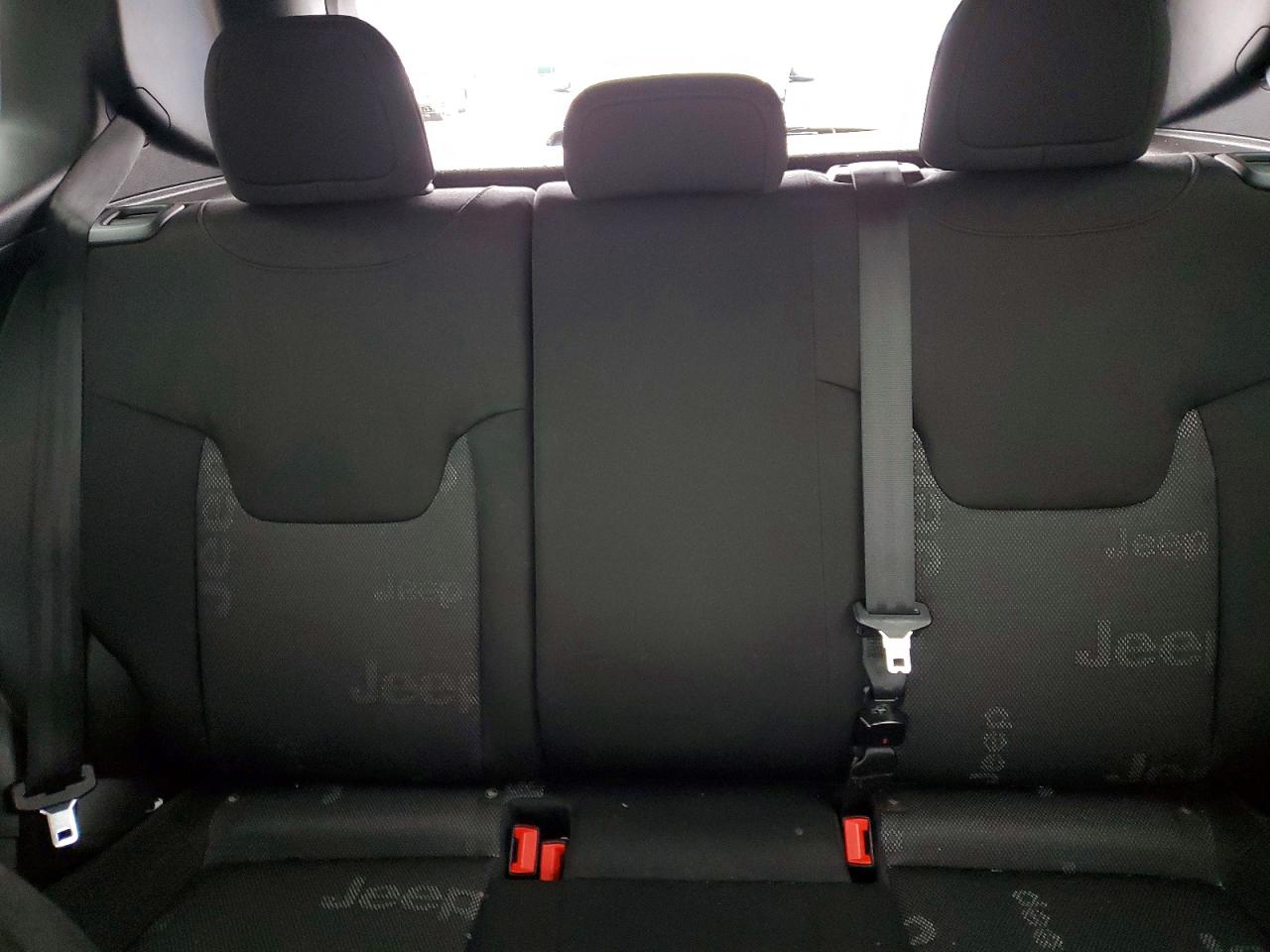 2017 JEEP RENEGADE LATITUDE photo 19