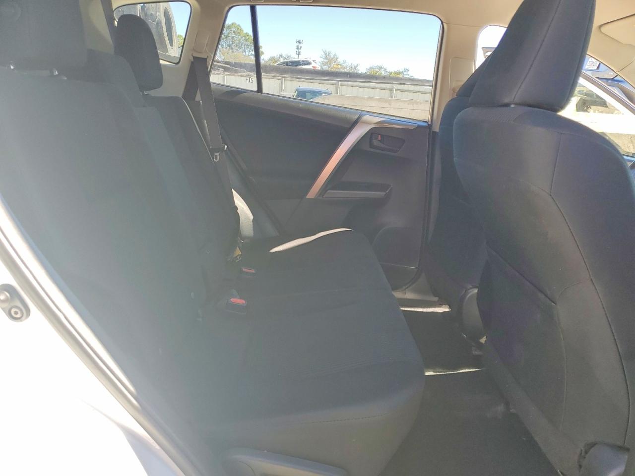 2017 TOYOTA RAV4 LE photo 11