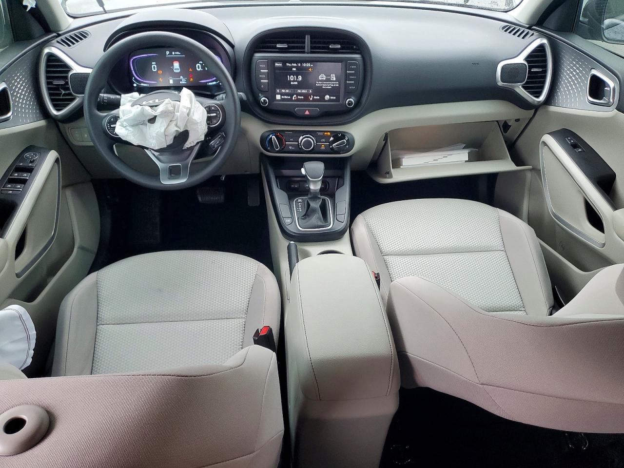 2025 KIA SOUL LX photo 15
