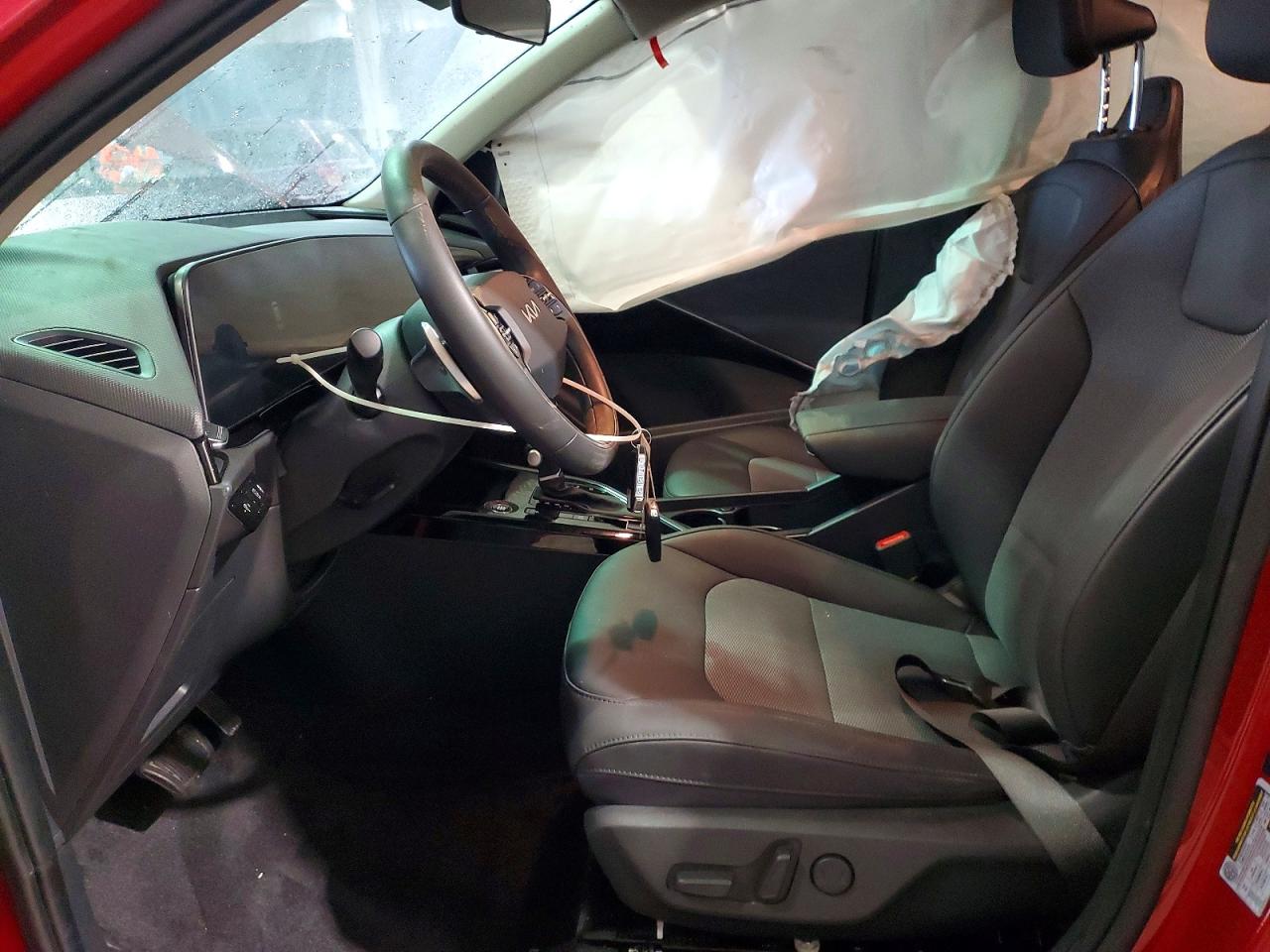 2025 KIA NIRO EX photo 7