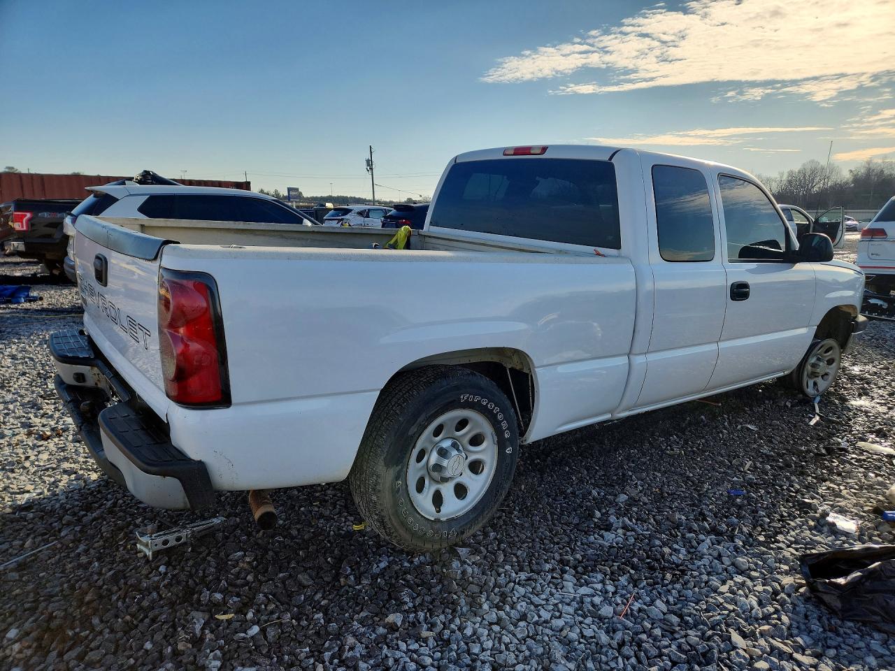 2006 CHEVROLET SILVERADO C1500 photo 3