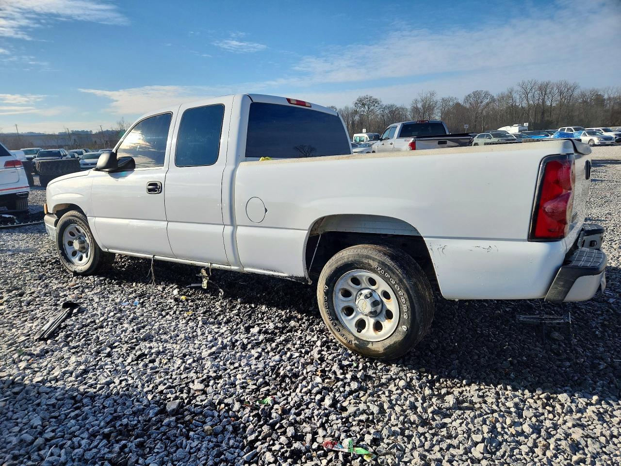 2006 CHEVROLET SILVERADO C1500 photo 2