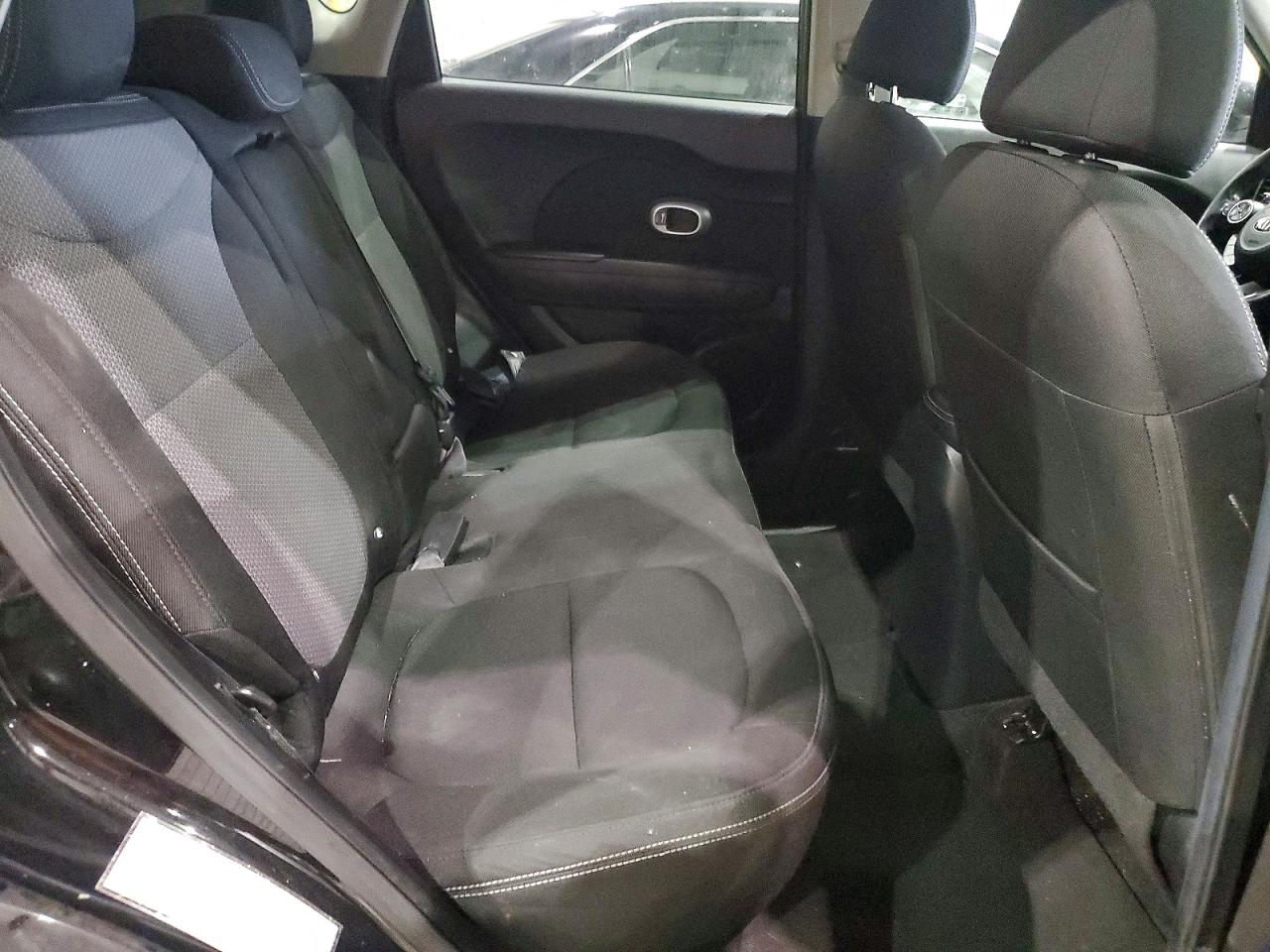 2017 KIA SOUL + photo 19