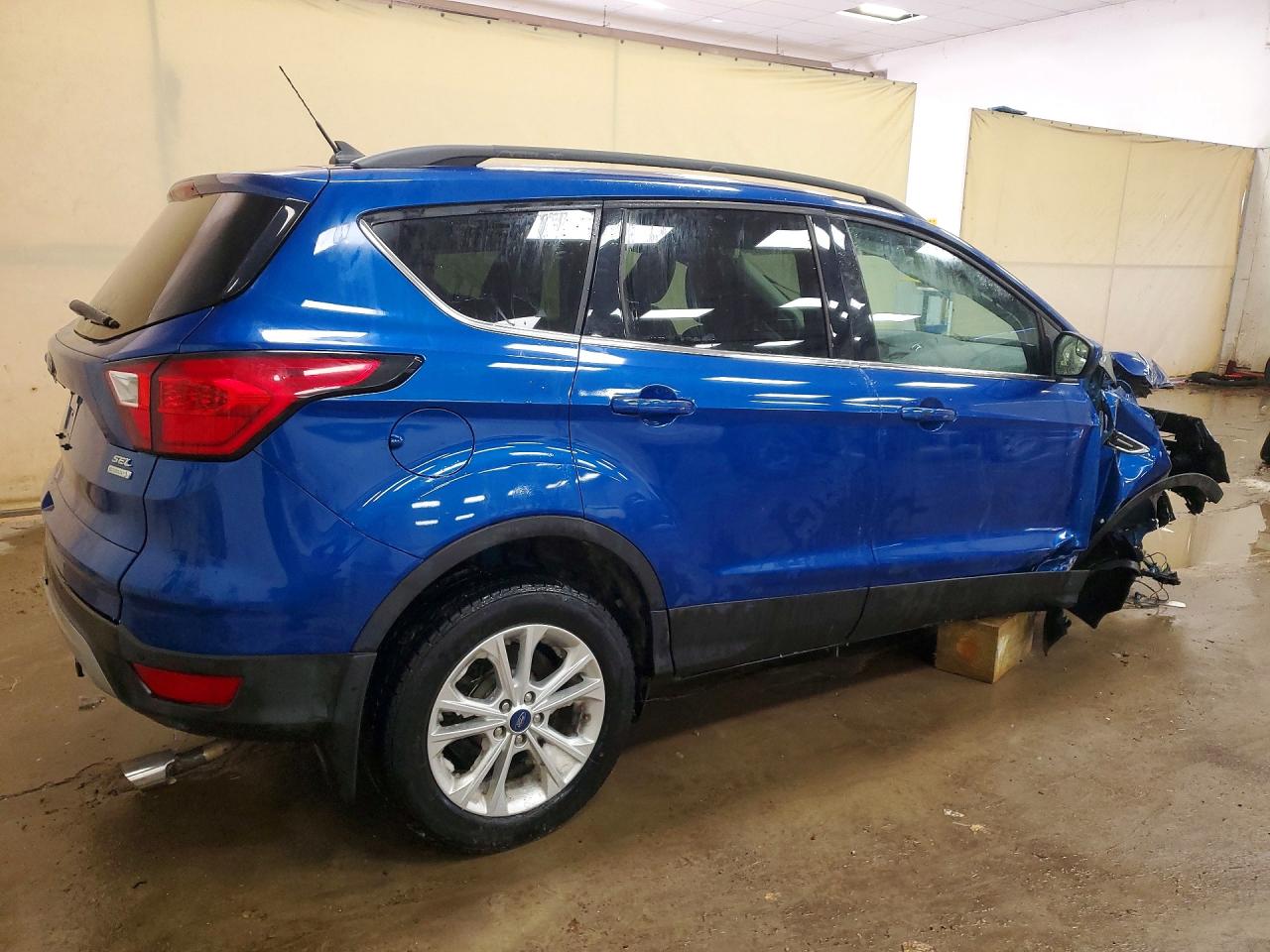 2019 FORD ESCAPE SEL photo 3