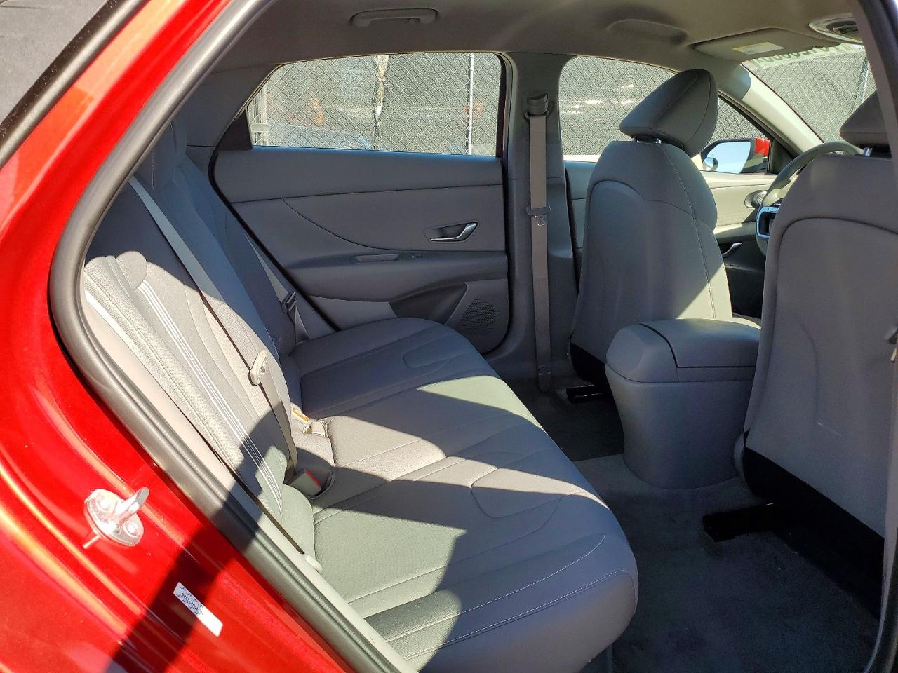 2023 HYUNDAI ELANTRA BLUE photo 19