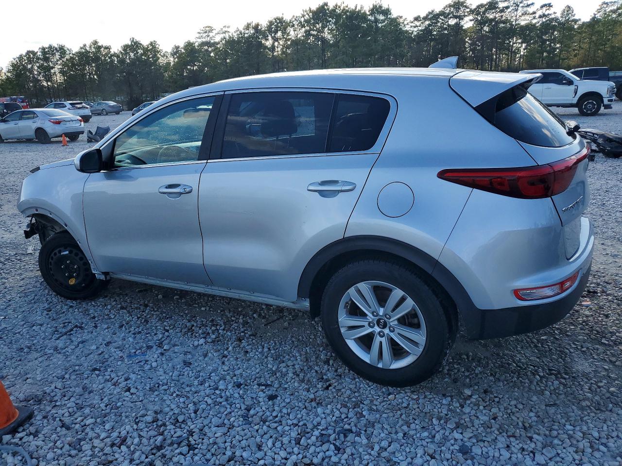 2017 KIA SPORTAGE LX photo 4