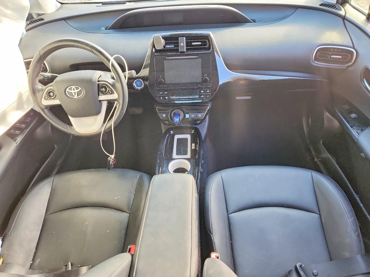 2016 TOYOTA PRIUS photo 15