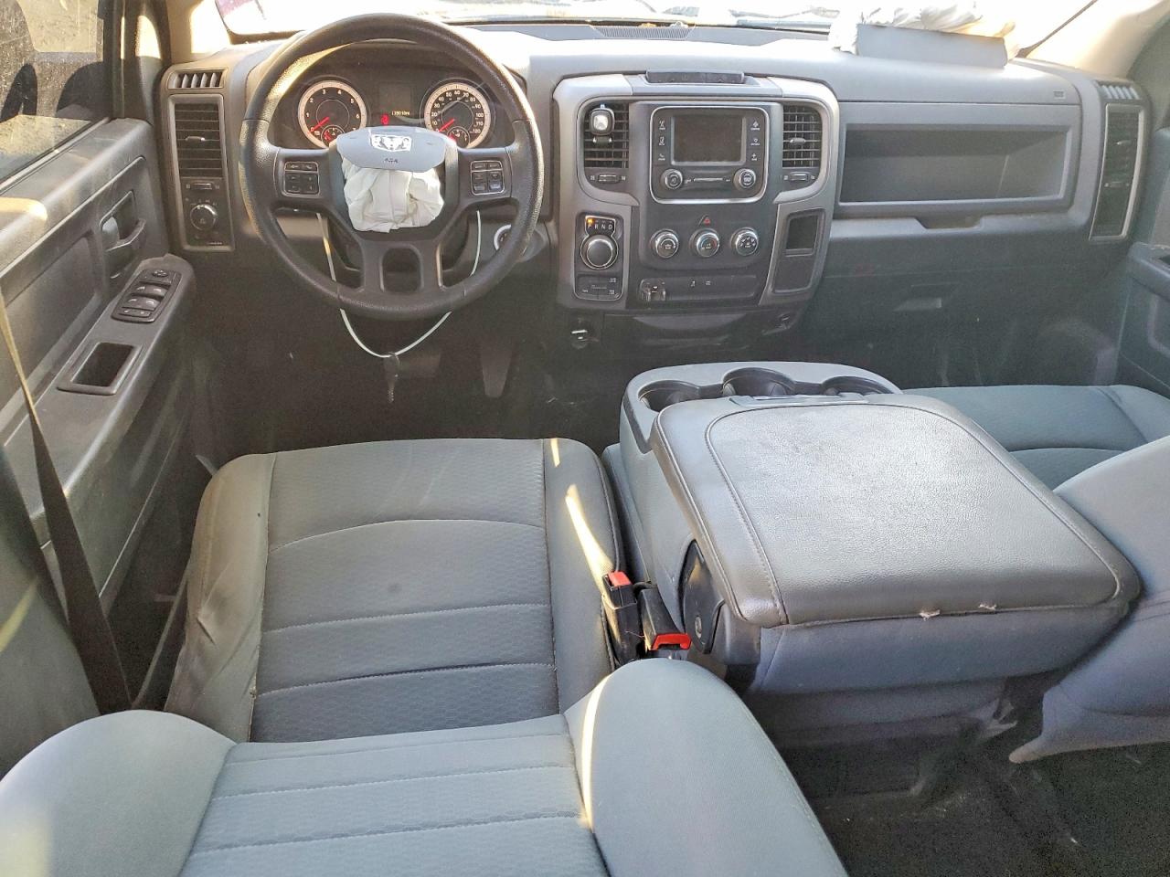 2014 RAM 1500 ST photo 22