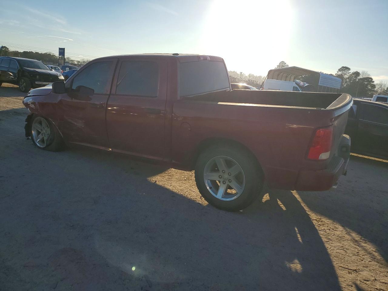 2014 RAM 1500 ST photo 4