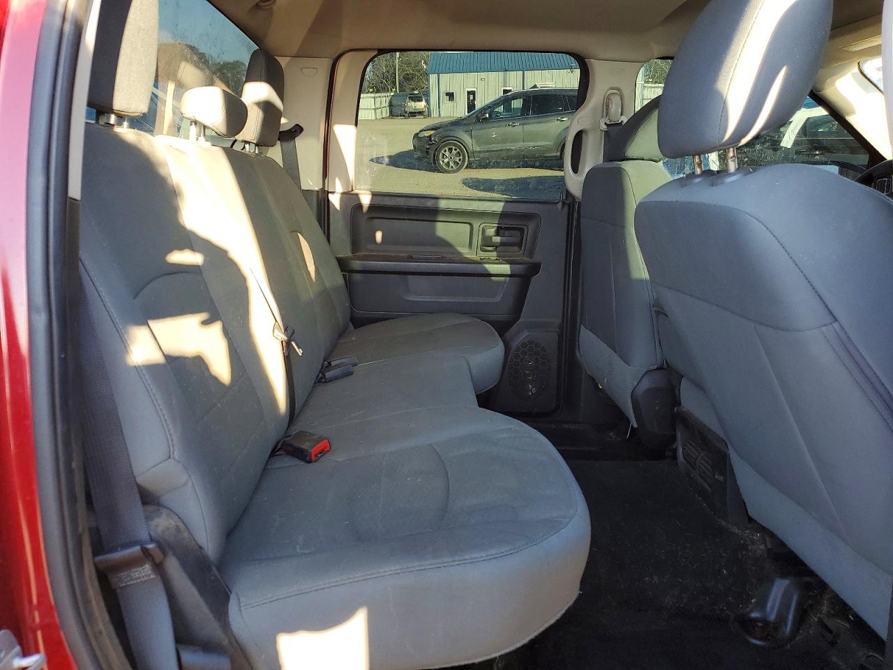 2014 RAM 1500 ST photo 28