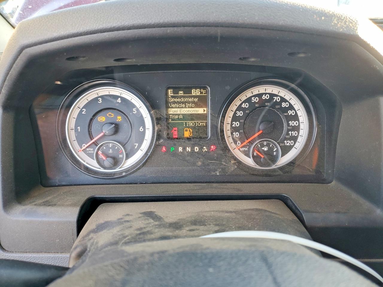2014 RAM 1500 ST photo 25
