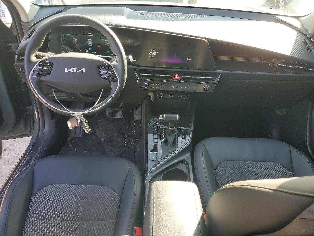 2023 KIA NIRO EX photo 8