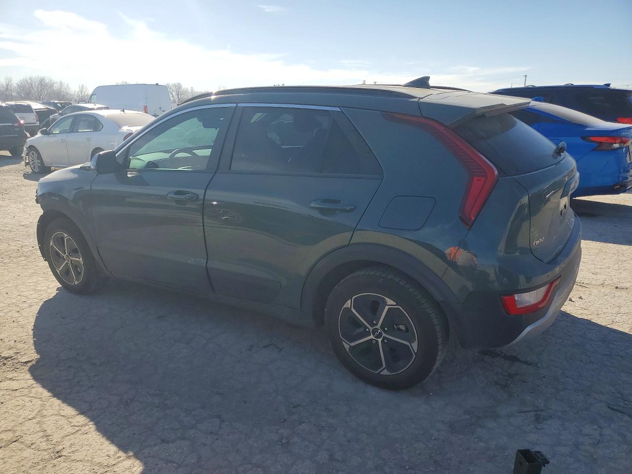 2023 KIA NIRO EX photo 2