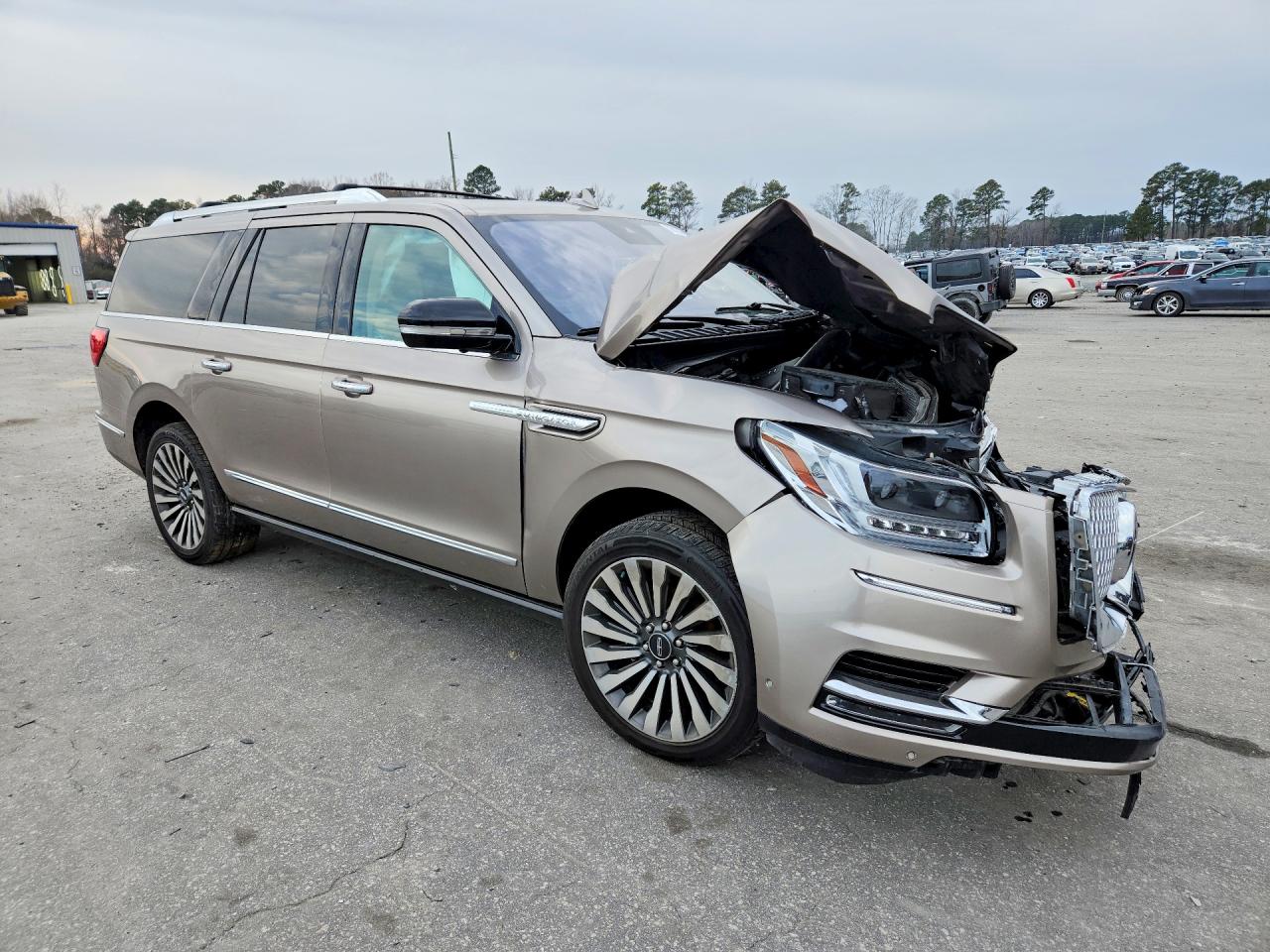 2019 LINCOLN NAVIGATOR L RESERVE photo 7