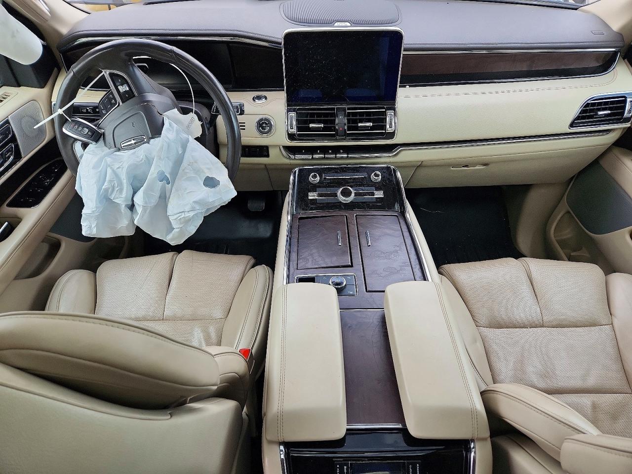 2019 LINCOLN NAVIGATOR L RESERVE photo 15