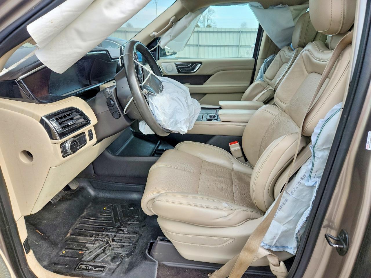 2019 LINCOLN NAVIGATOR L RESERVE photo 13