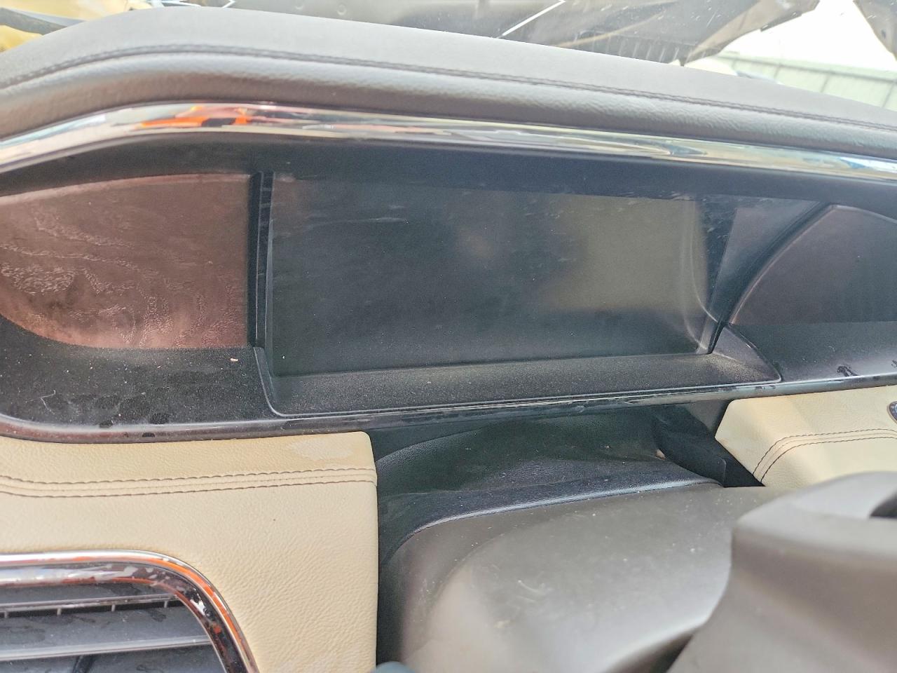 2019 LINCOLN NAVIGATOR L RESERVE photo 17