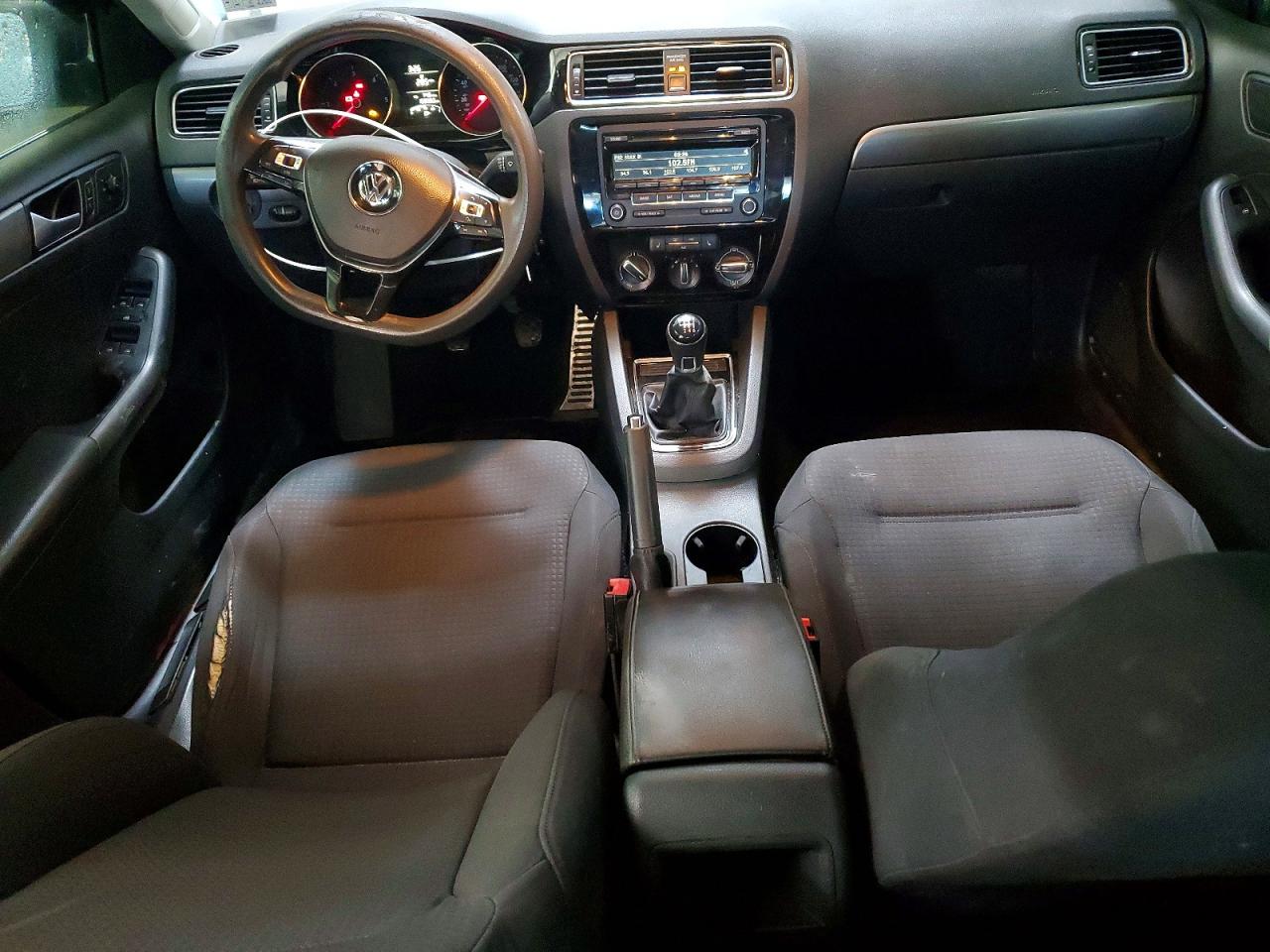2015 VOLKSWAGEN JETTA TDI photo 8