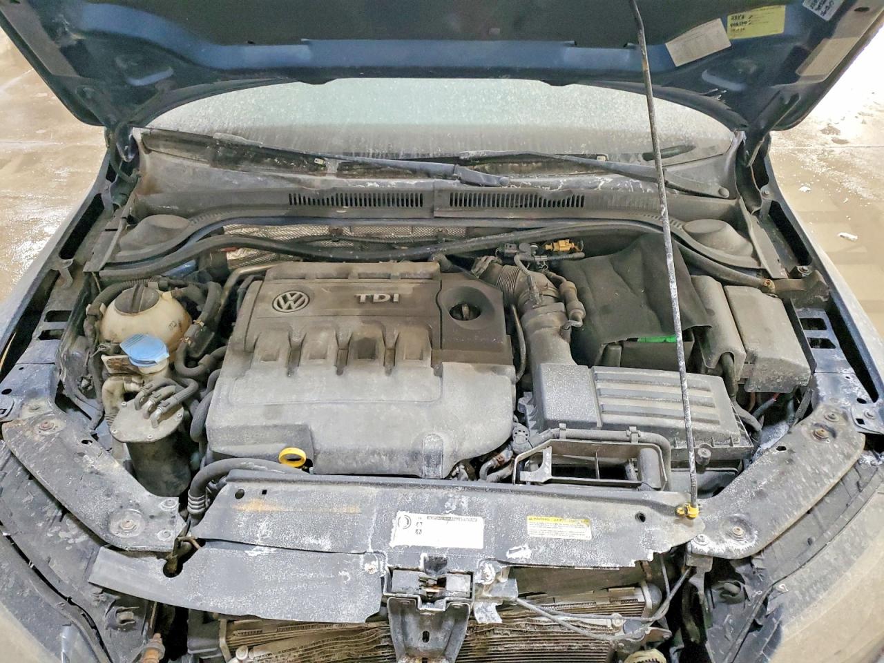 2015 VOLKSWAGEN JETTA TDI photo 11