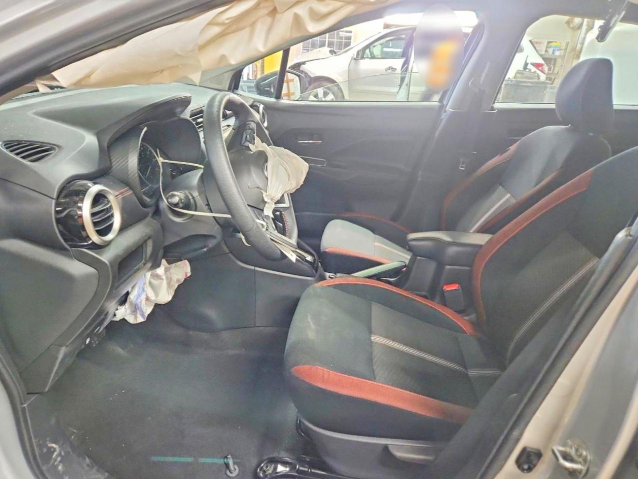 2024 NISSAN VERSA SR photo 13