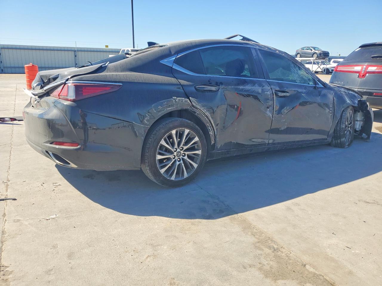 2019 LEXUS ES 350 photo 5