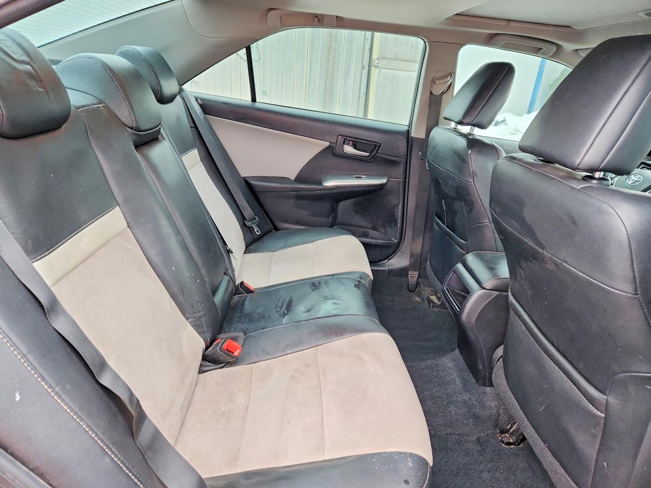 2012 TOYOTA CAMRY SE photo 19