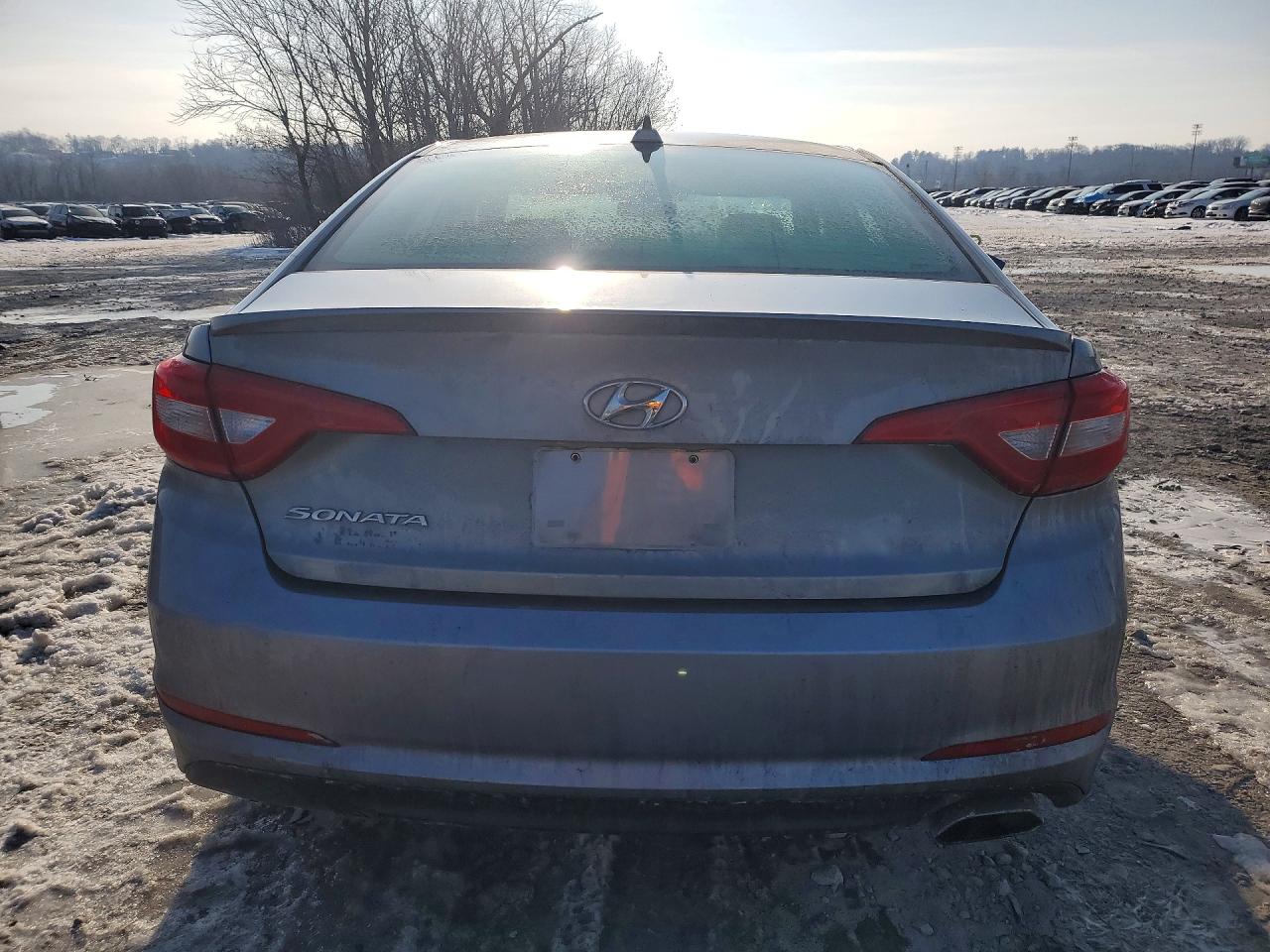 2015 HYUNDAI SONATA SE photo 11
