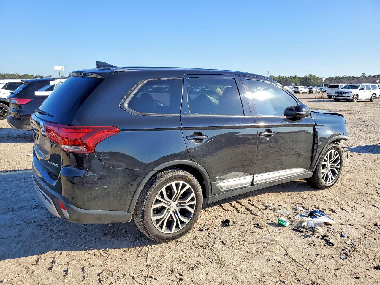 2019 MITSUBISHI OUTLANDER SE photo 5