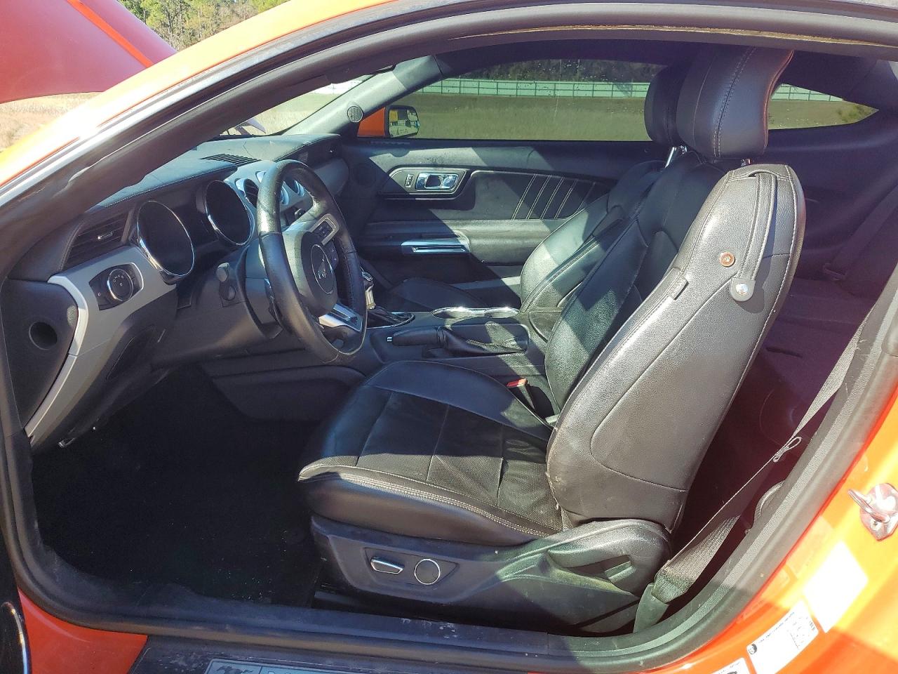 2016 FORD MUSTANG GT photo 19