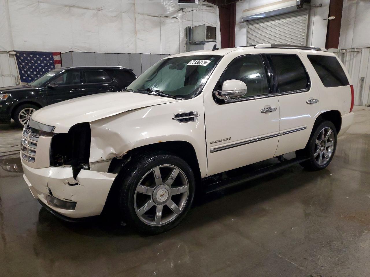 2011 CADILLAC ESCALADE
