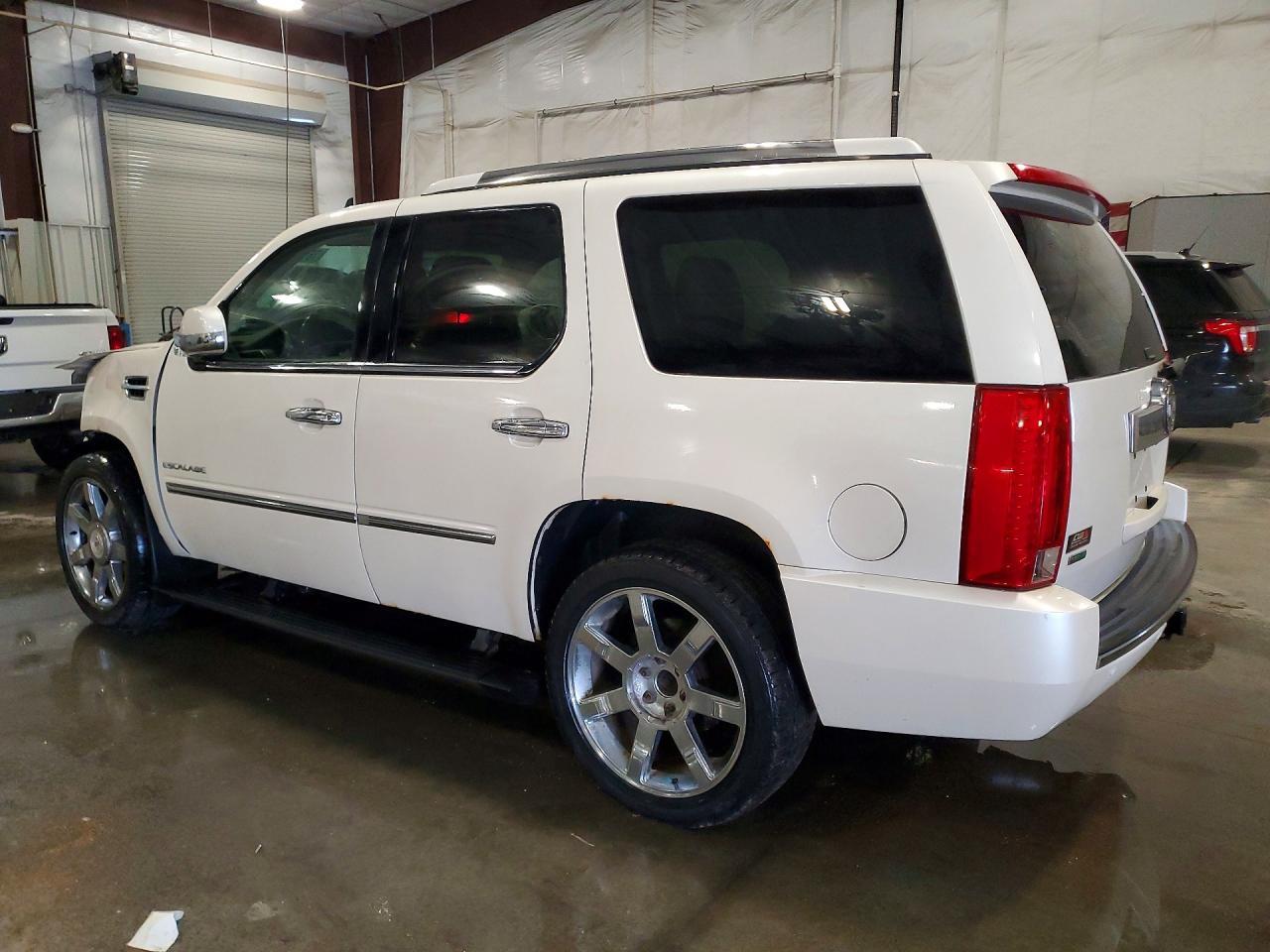 2011 CADILLAC ESCALADE PREMIUM photo 3