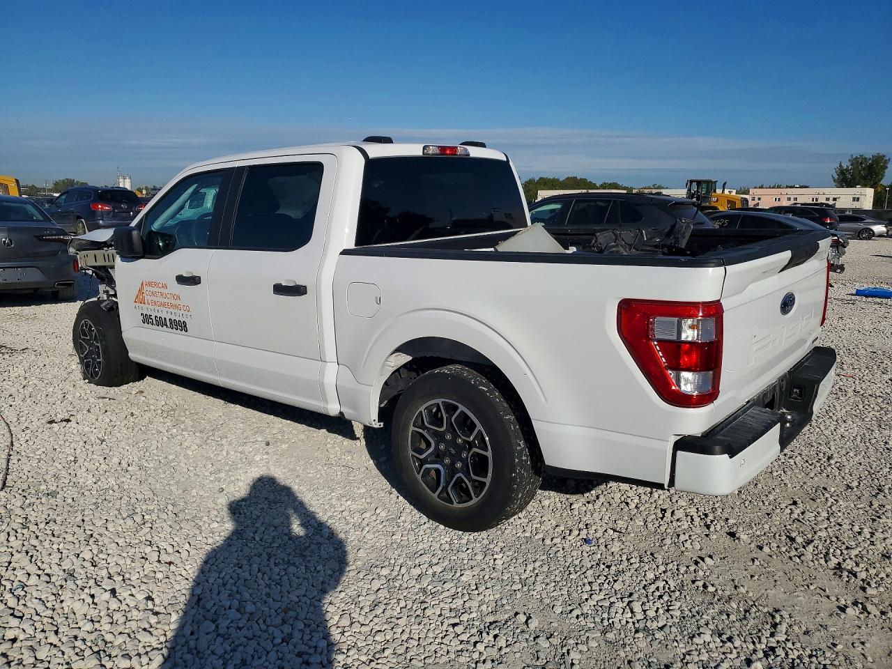 2023 FORD F150 SUPERCREW photo 2
