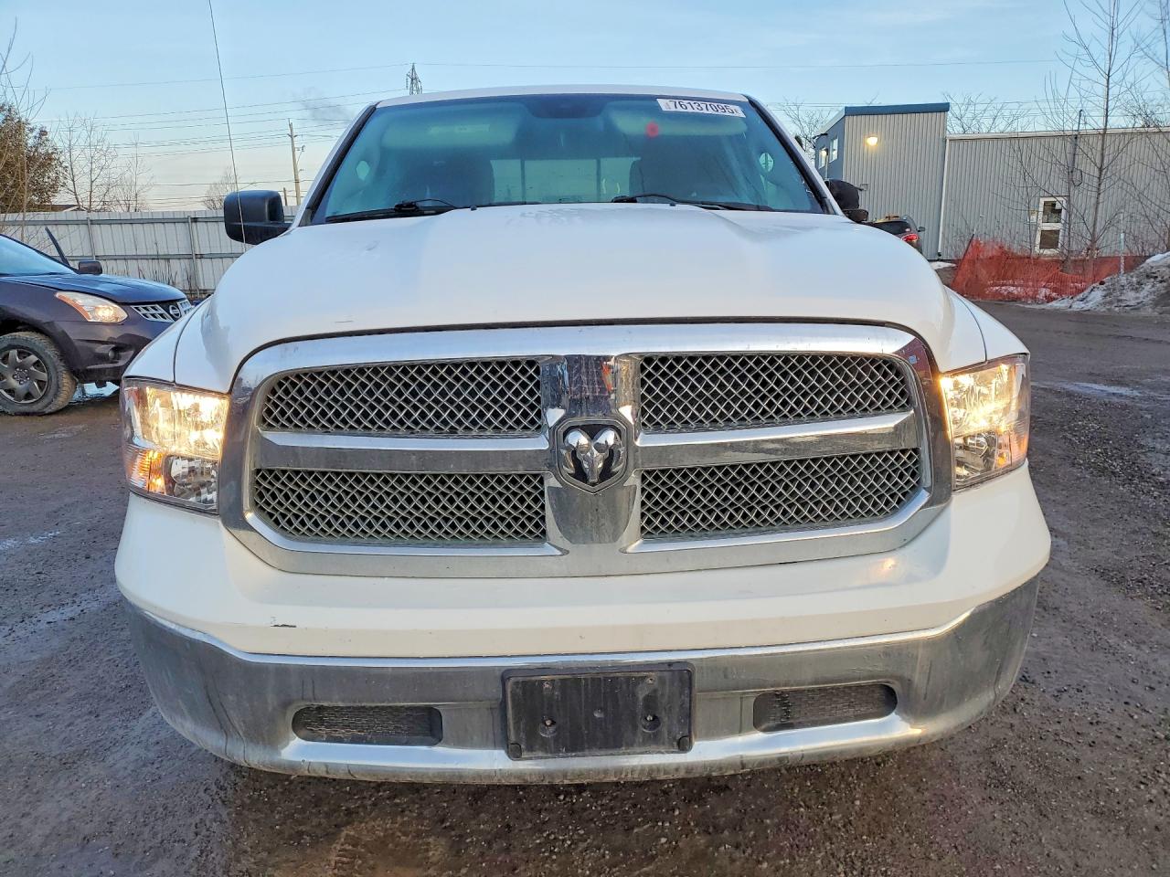 2015 RAM 1500 SLT photo 5