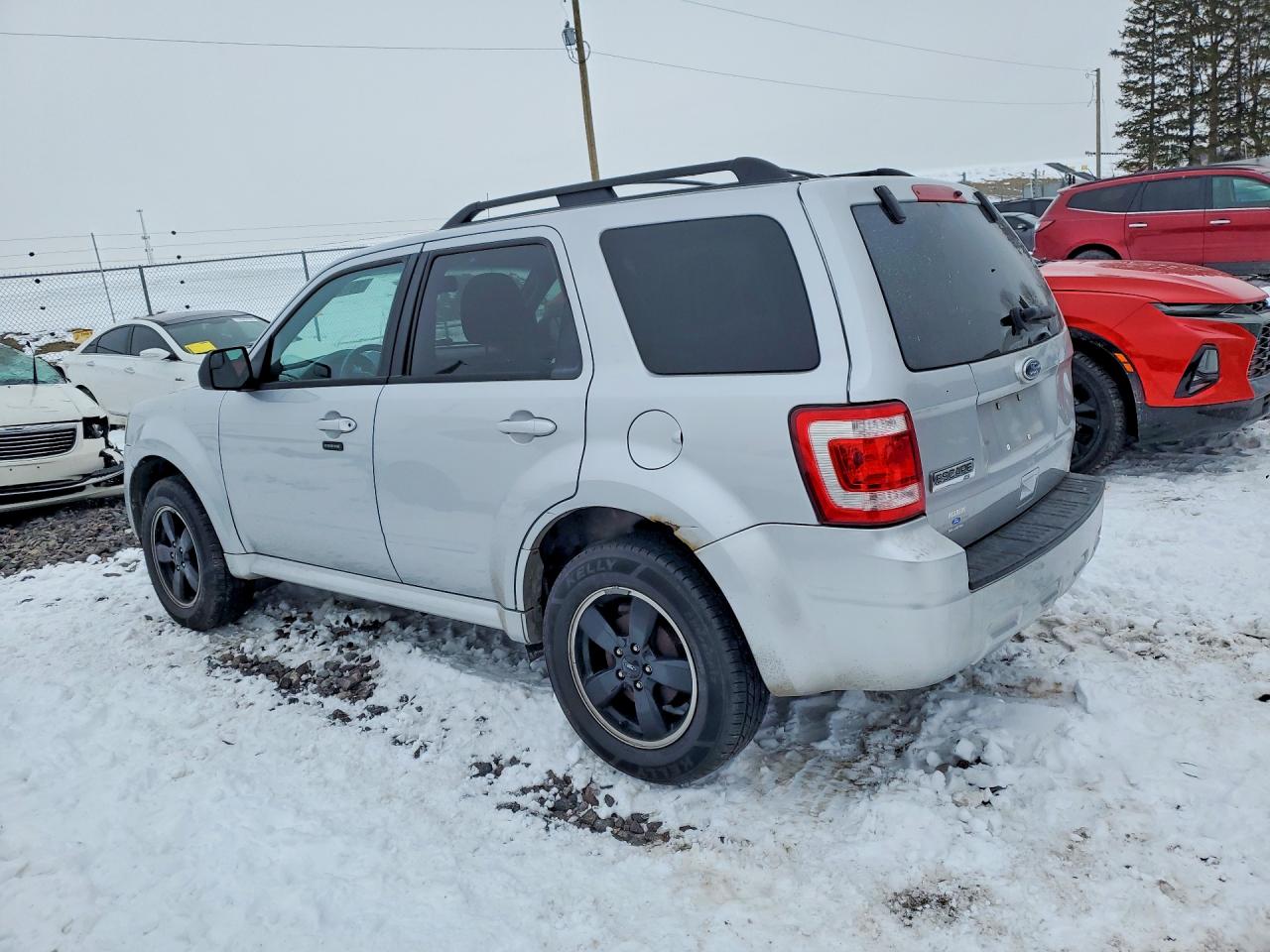 2011 FORD ESCAPE XLT photo 3