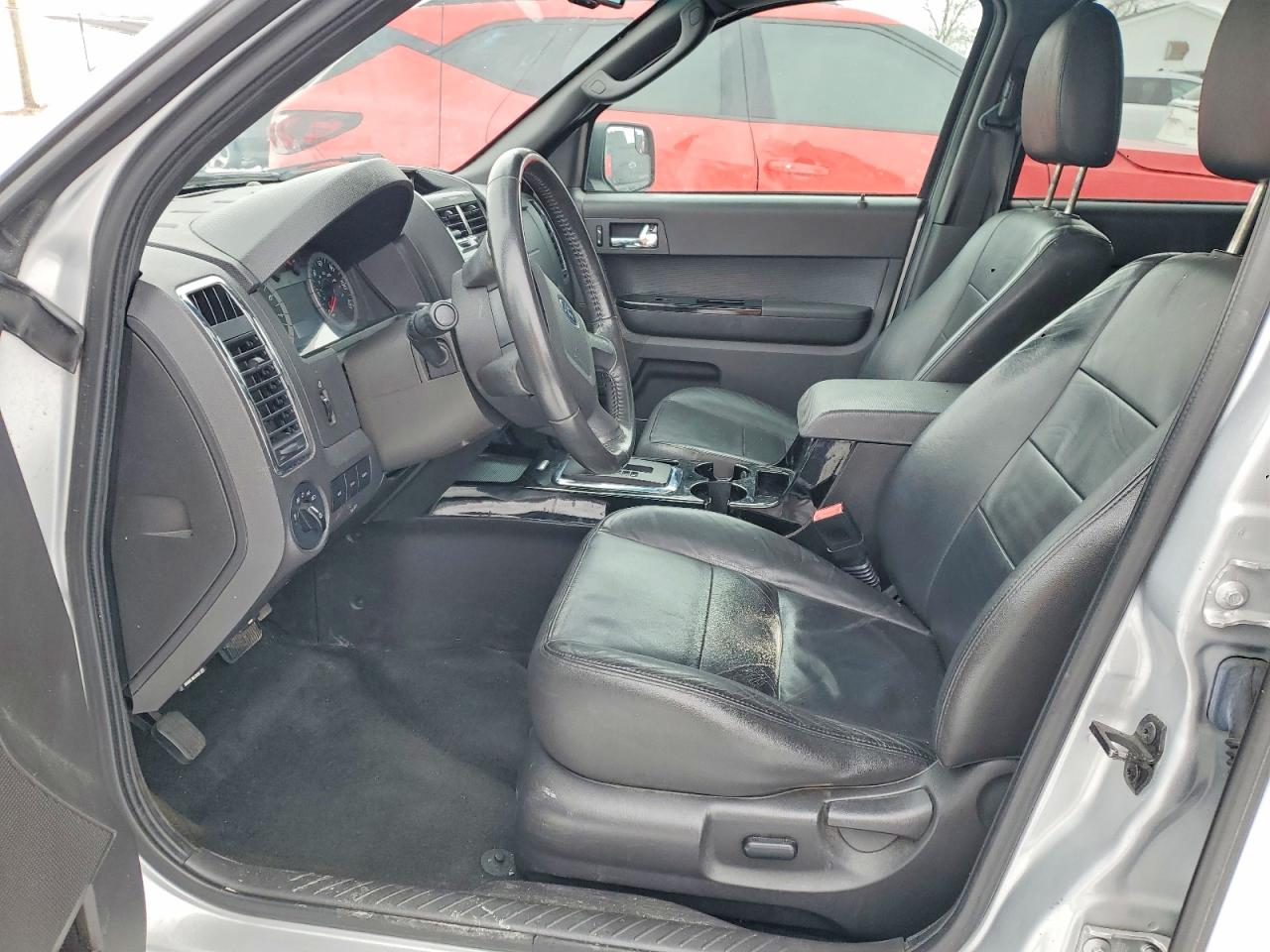 2011 FORD ESCAPE XLT photo 13