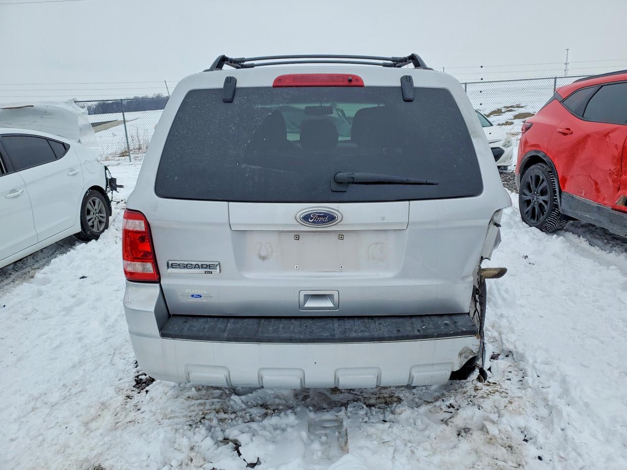 2011 FORD ESCAPE XLT photo 11