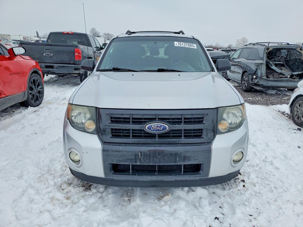 2011 FORD ESCAPE XLT photo 9