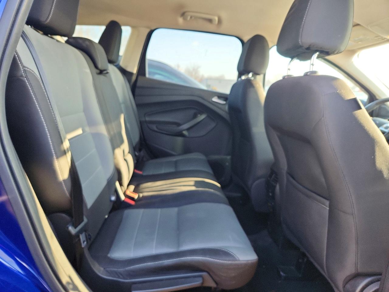 2016 FORD ESCAPE SE photo 31