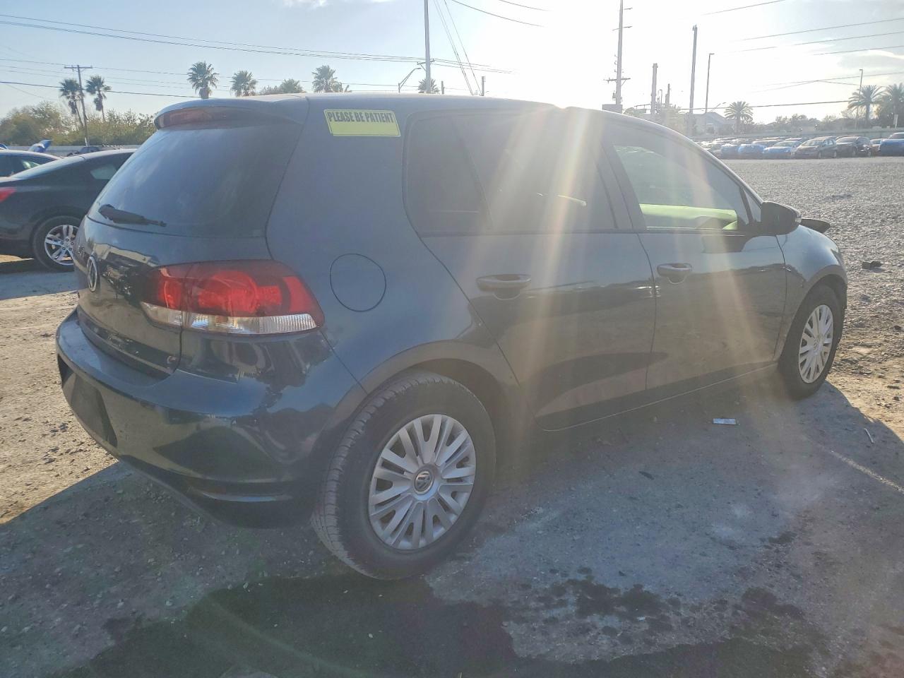 2012 VOLKSWAGEN GOLF photo 3