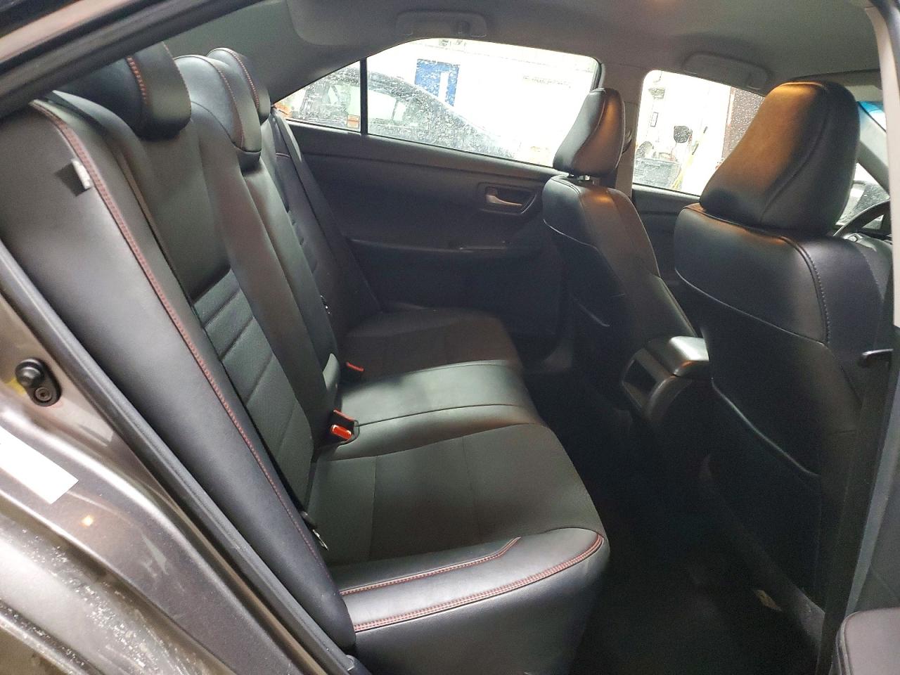 2017 TOYOTA CAMRY SE photo 28