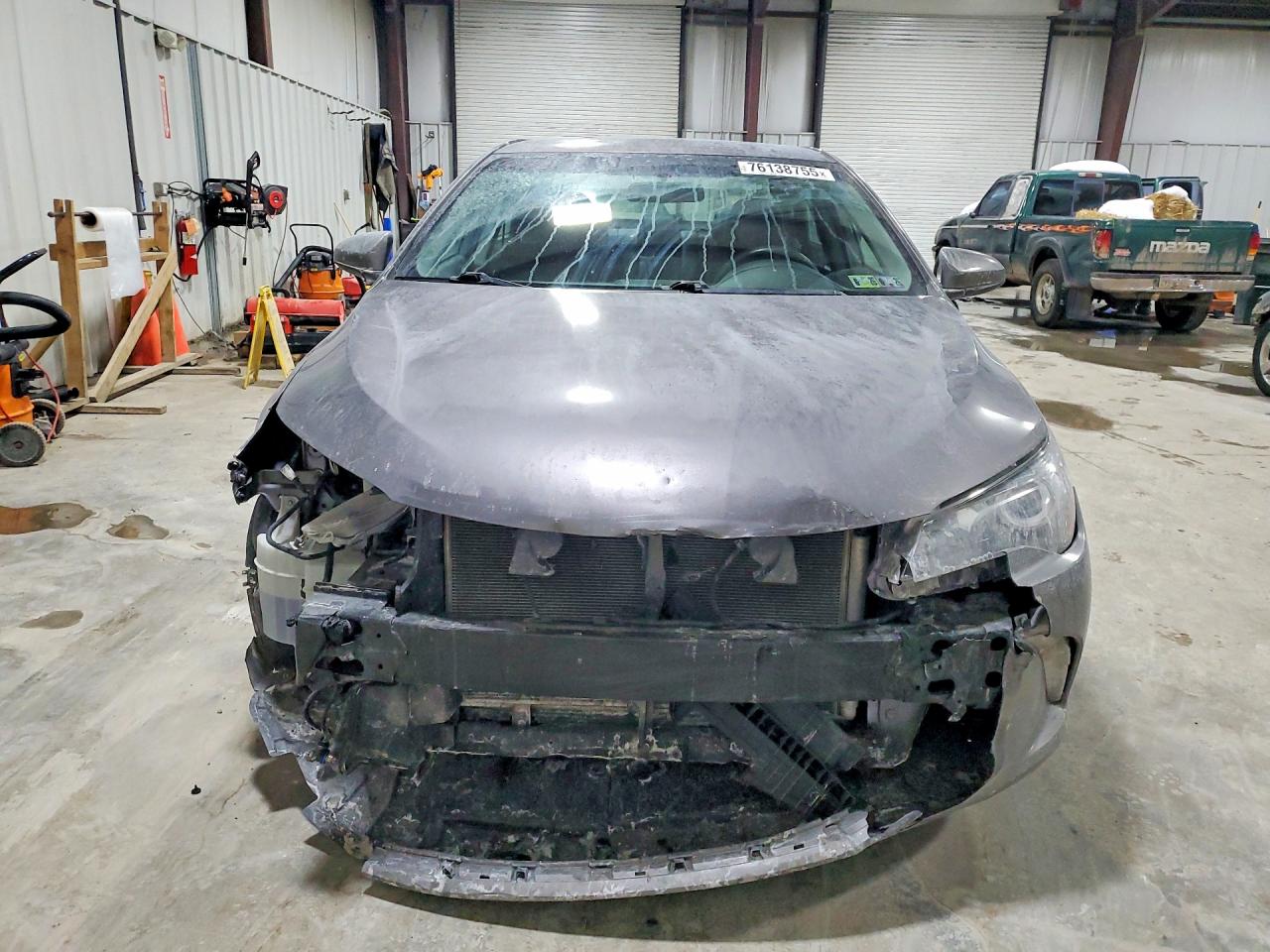 2017 TOYOTA CAMRY SE photo 13